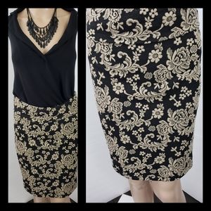 🚨Black & Tan Floral Skirt